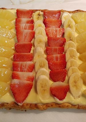 Una foto de Tarta de frutas con hojaldre