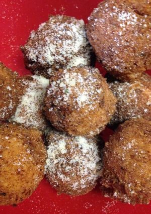 A picture of Fried mashed potato balls.