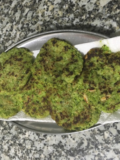 Una foto de Hamburguesas veganas con sésamo y piñones