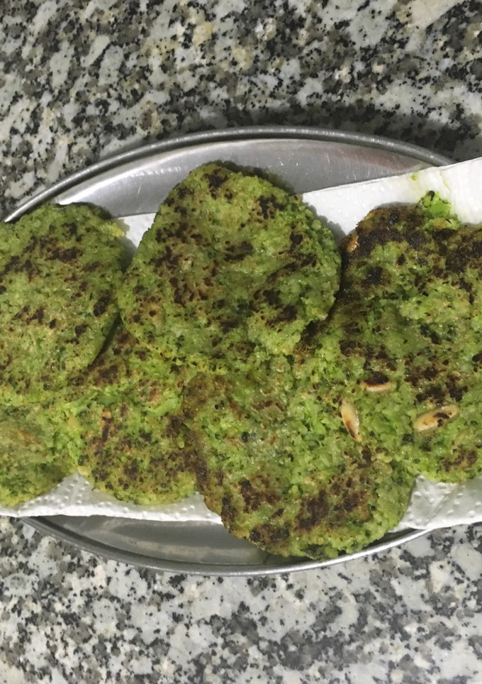 Una foto de Hamburguesas veganas con sésamo y piñones