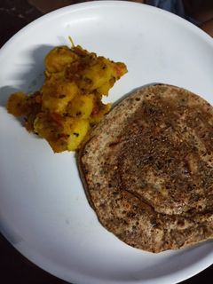 মশালা লাচ্ছা পরাঠা(Masala lachcha paratha recipe in Bengali) রেসিপির প্রধান ছবি