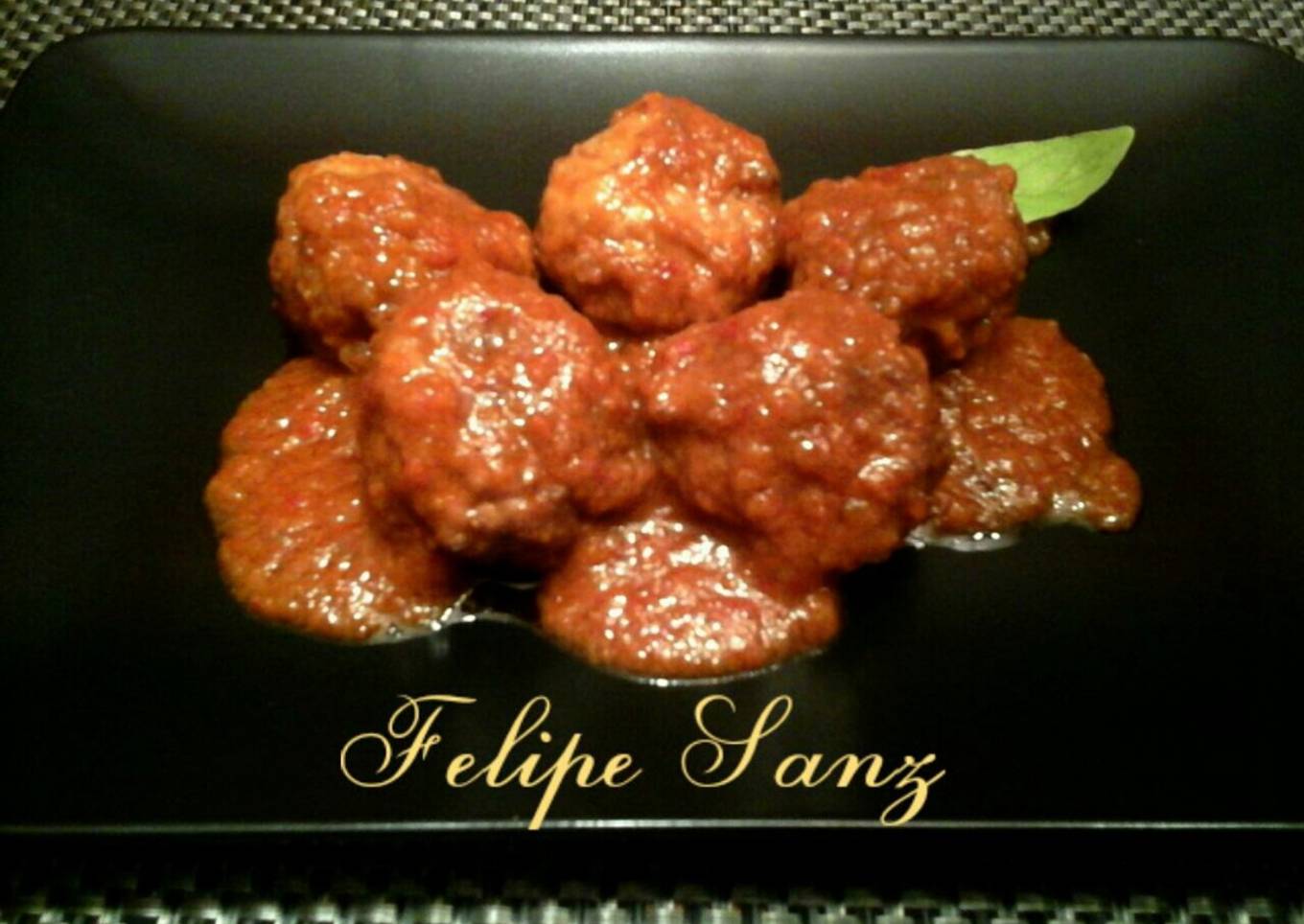 Albóndigas en salsa picante