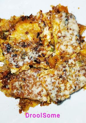 A picture of Peri peri cheese omlette.