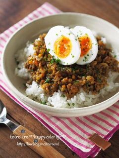 A picture of Veggie-Packed Dry Curry.