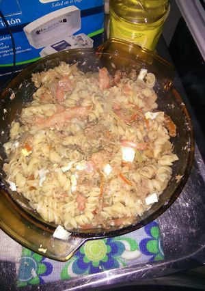 Una foto de Fideos rizitos con atún