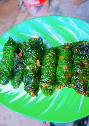 A picture of Vietnamese Beef Wrapped in Betel Leaves (Chả bò lá lốt).
