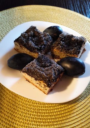 Mákkal szórt szilvás lepény recept fotója