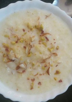 A picture of Rice kheer pudding.
