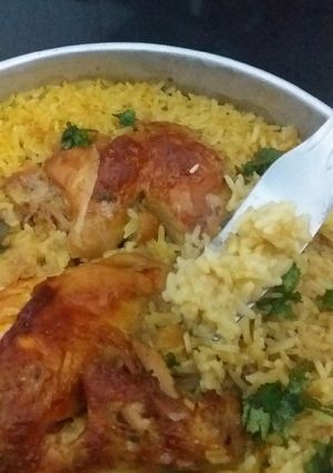 صورة لوصفة ارز بالدجاج في الفرن