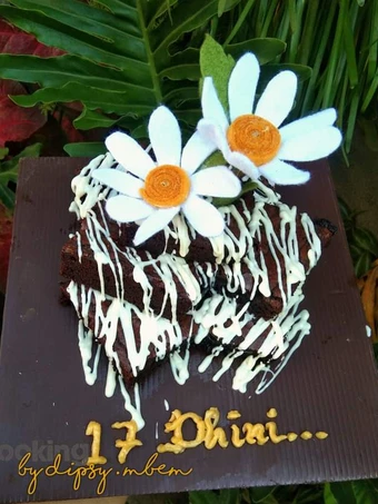 Langkah Mudah untuk Menyiapkan Resep  Fudgy Brownies Birthday Cake yang Enak, Lezat Sekali