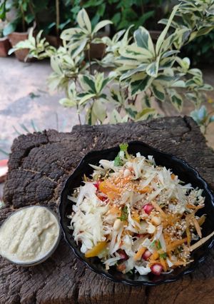 A picture of Raw Papaya salad.