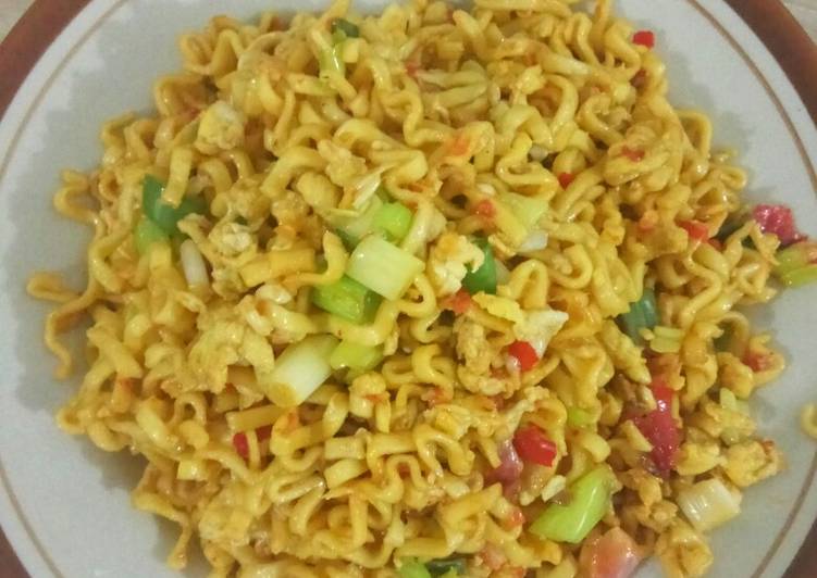 Langkah Mudah untuk Menyiapkan Mie goreng telor, Sempurna