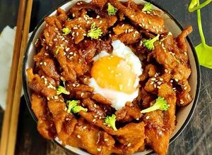 รูปของ ข้าวหน้าหมูสไลซ์