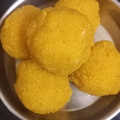 A picture of Horse gram laddu.