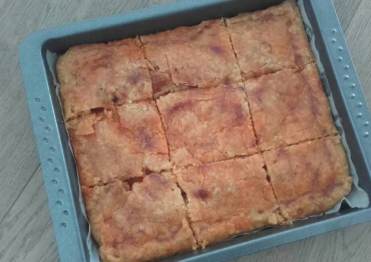 Coca de pisto con queso