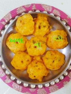 અડદ ની દાળ ના વડા (Urad Dal Vada Recipe In Gujarati) રેસીપી મુખ્ય ફોટો
