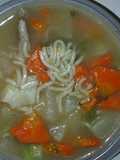 Sopa de pollo y vegetales