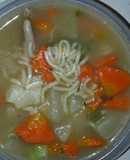 Sopa de pollo y vegetales