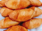 A picture of bánh bột mì chuối chiên