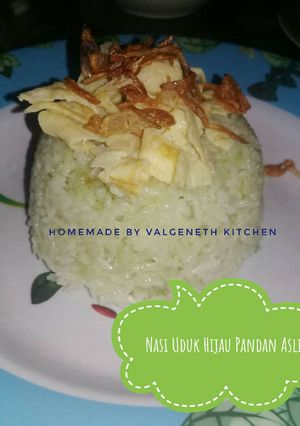 Foto resep Nasi uduk hijau pandan asli wangii... (rice cooker)