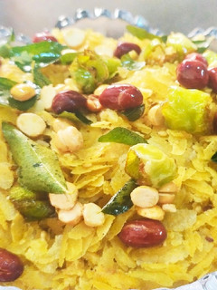 પૌંઆ નો ચેવડો (Pauva no chevdo in Gujarati) રેસીપી મુખ્ય ફોટો