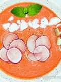 Gatzpacho all'anguria con Feta e Mandorle