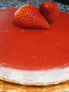 Una foto de Tarta fría de fresas