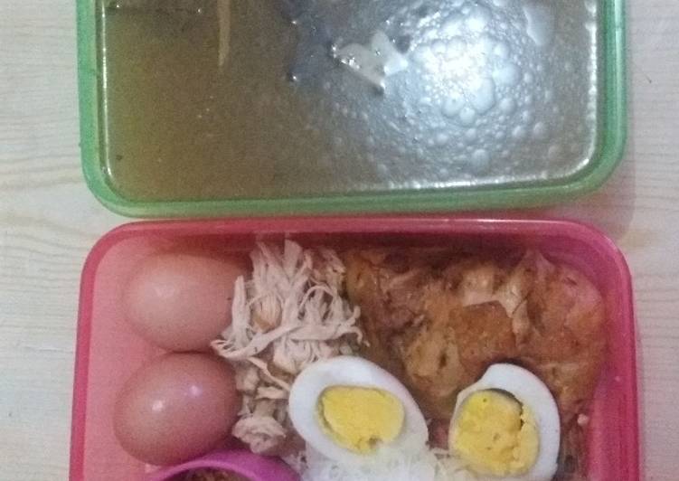 Langkah Mudah Menyiapkan Soto ayam Yang Enak Banget