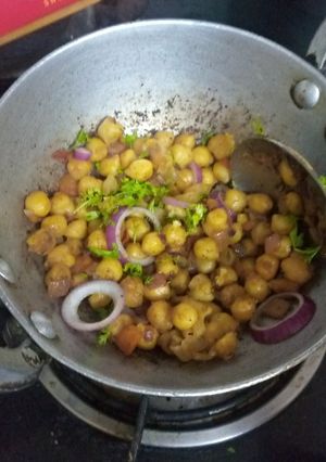 A picture of Chana masala.
