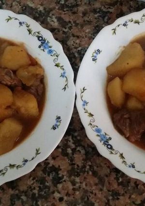 Una foto de Guiso de patatas y costillas