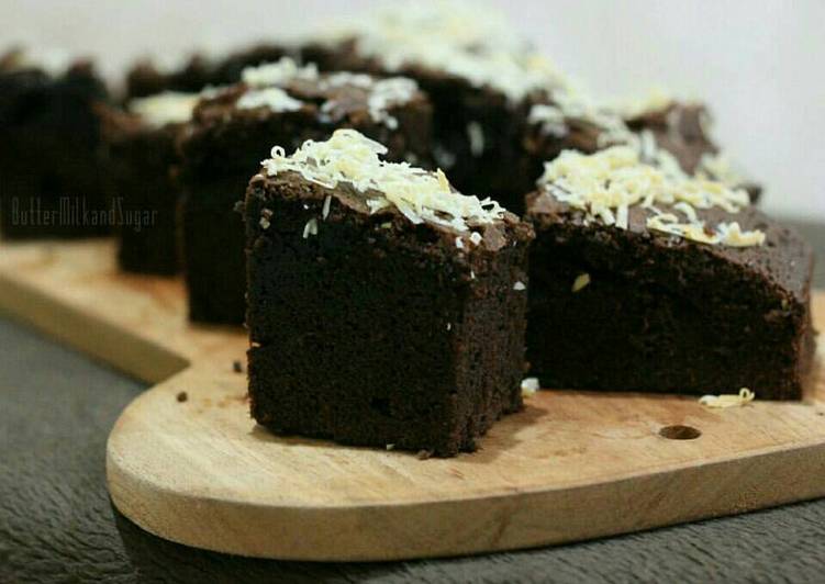 Fudgy Dark Choco Brownies 🍫🍫