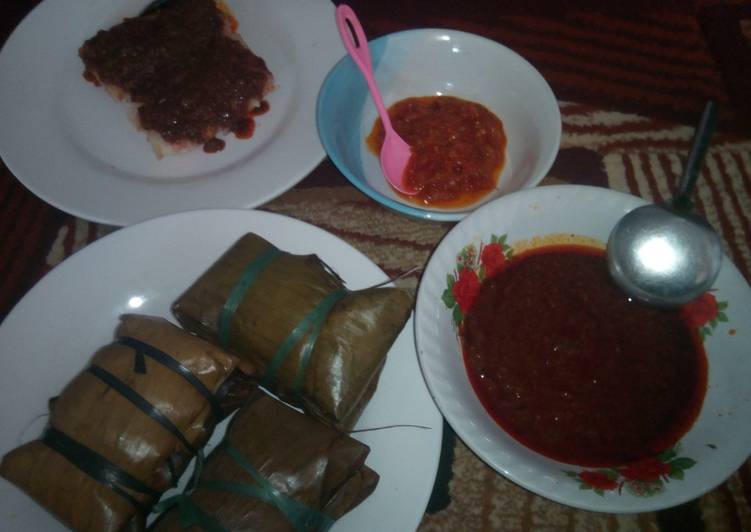 Buras & kuah kacang
