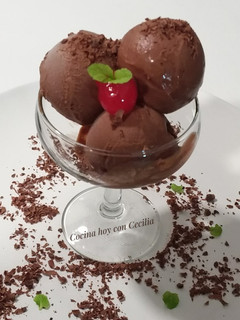 Una foto de Helado de chocolate elaborado con la Monsieur Cuisine Plus