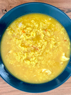 Una foto de 🍚 Arroz caldoso de pescado fácil 🐟
