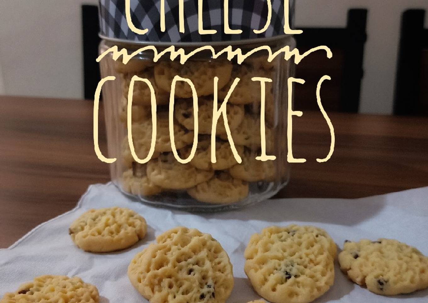 Cheese cookies with raisin