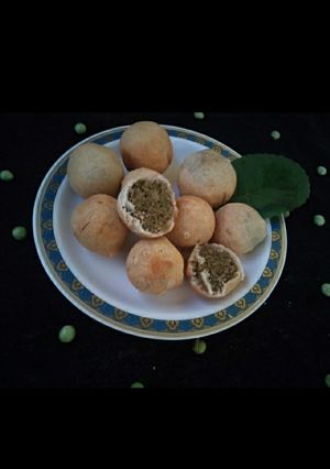 લીલવા(તુવેર) ની કચોરી (lilva ni kachori recipe in gujarati) રેસીપી મુખ્ય ફોટો