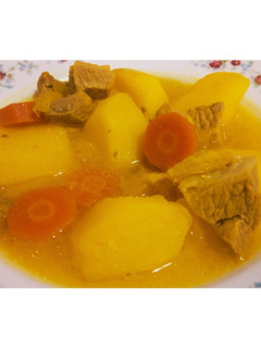 Una foto de Estofado de patatas y carne o Guisillo Almeriense