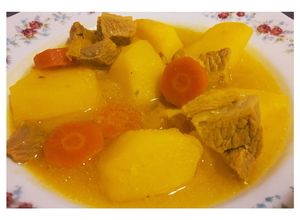 Foto principal de Estofado de patatas y carne o Guisillo Almeriense