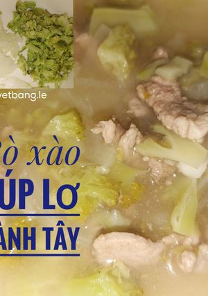 Hình của món Ăn dặm cho bé: Bò xào súp lơ hành tây.