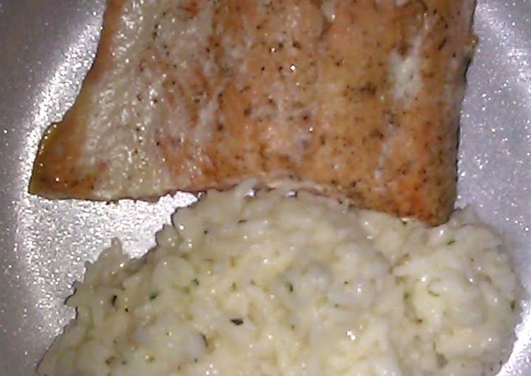 Simple Way to Prepare Homemade Salmon With Cream Rice