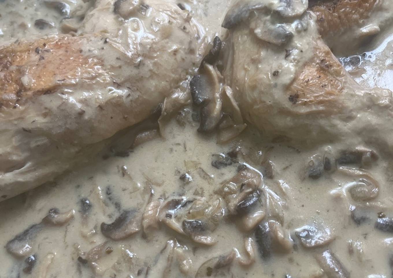 Pollo con champiñones