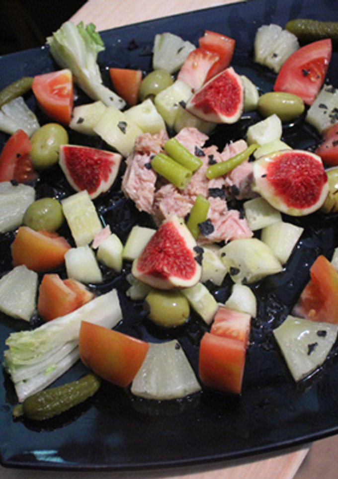 Una foto de Ensalada de atún con higos