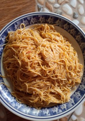 A picture of Jollof sphagetti.