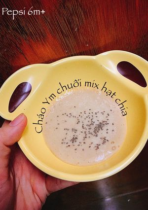 Hình của món Cháo yến mạch chuối mix hạt chia.