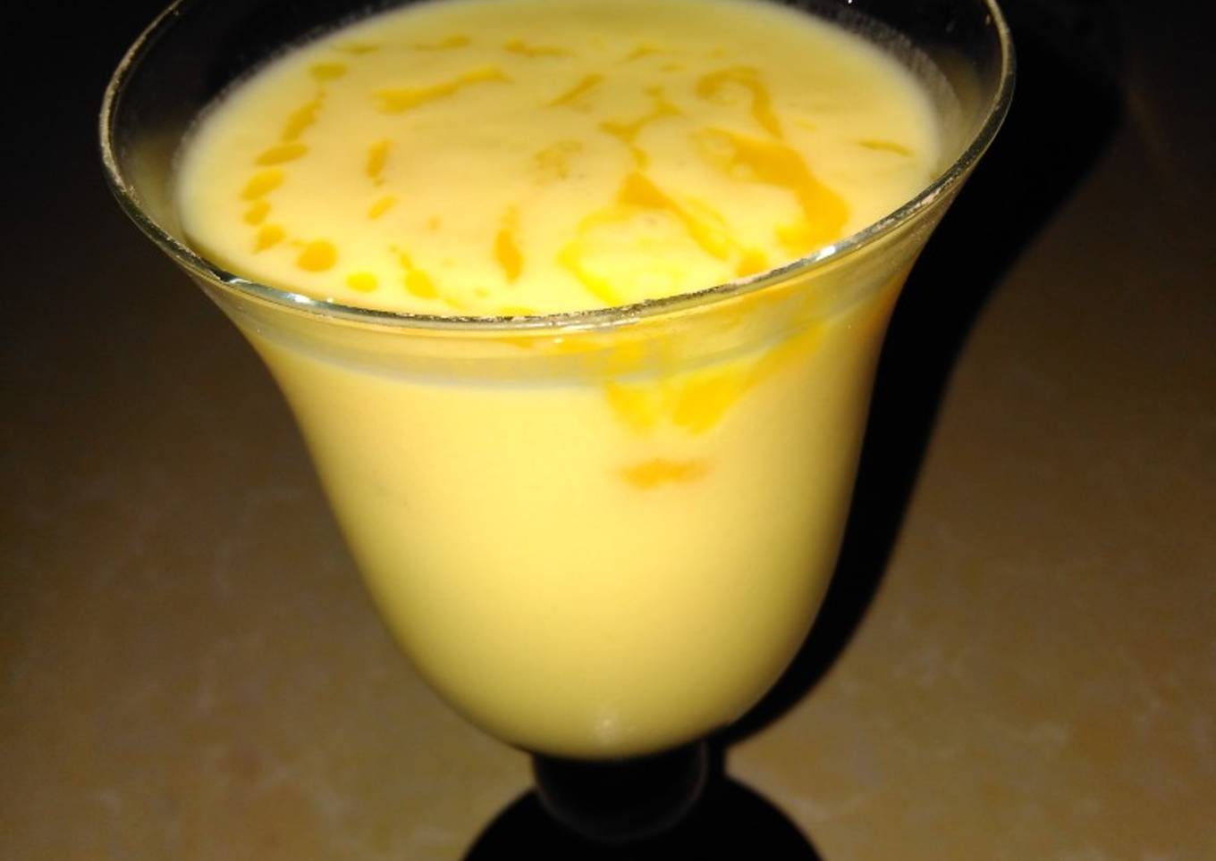 Mango lassi