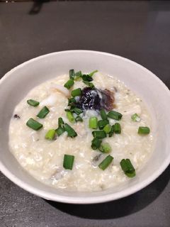 A picture of Seafood Congee.