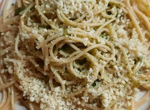 Una foto de Fideos con pesto (en cubitos)