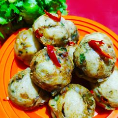 A picture of Masala buns.