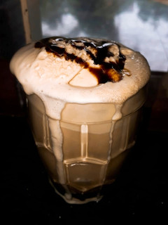 சாக்லேட் 🍫 மில்க்ஷேக் வித் ஐஸ்கிரீம் 🍦 (Chocolate Milk Shake Recipe in Tamil) செய்முறை முக்கிய புகைப்படம்