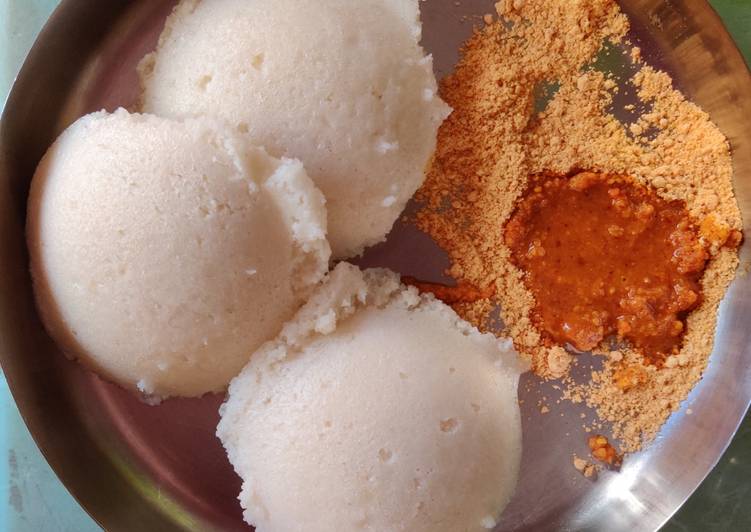 How to Make Any-night-of-the-week Idli with molaghapodi